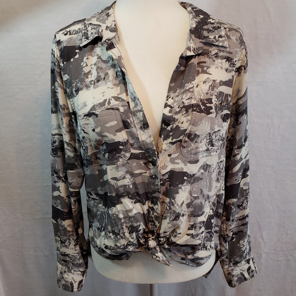 Rock & Republic Gray Camouflage Blouse Medium